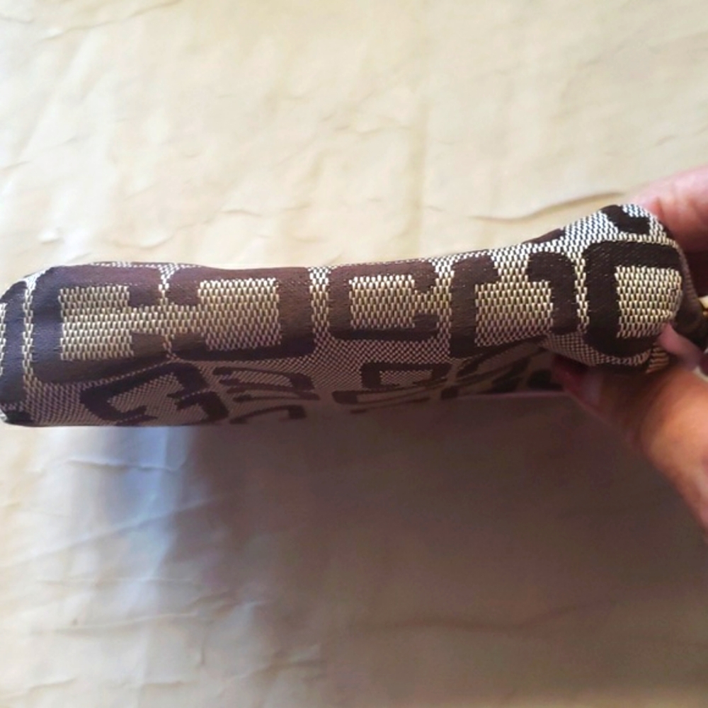 Chic Geometric Patterned Cosmetic Bag - image 5